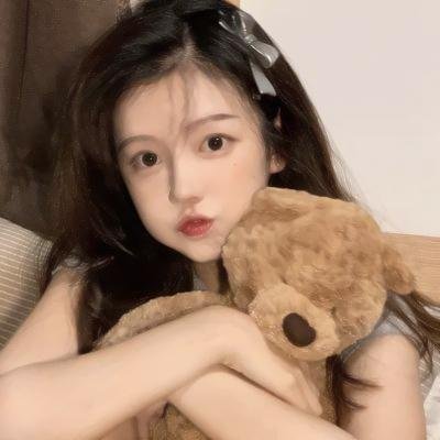 燕子与鹦鹉